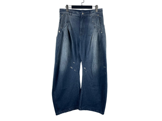 CONZ Washed Paint-Splatter Curved Jeans